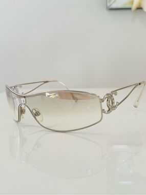 EXTREMELY RARE ❤️‍🔥 Vintage Authentic Chanel rhinestone CC sunglasses